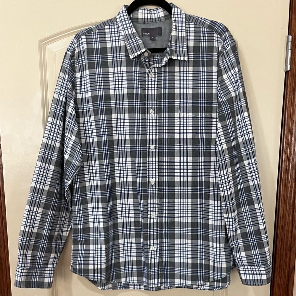 VINCE Long Sleeve Button Up Plaid Shirt Blue White Gray Men’s Size XL